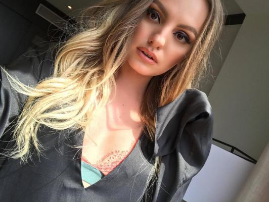HOT! Alexandra Stan, POZA VERII! A strâns peste 6.000 de like-uri în doar câteva ore!