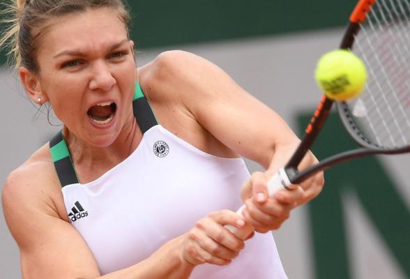 Simona Halep ratează şansa de a deveni numărul unu în ierarhia mondială. Românca a fost învinsă de britanica Johanna Konta