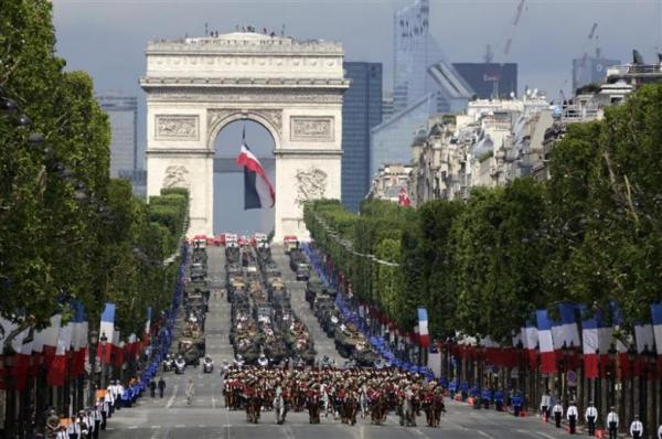 Franța își celebrează ziua națională, inclusiv la București