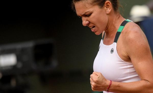 Simona Halep merge mai departe la Wimbledon! Românca s-a calificat în turul al doilea al turneului