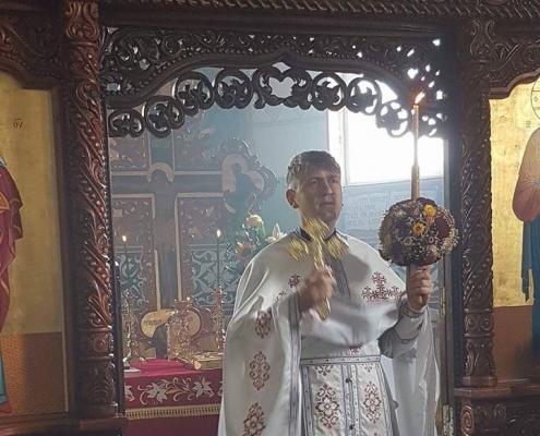 E INCREDIBIL ce organizează la Sala Palatului Cristian Pomohaci, preotul acuzat de pedofilie! Maria Ciobanu şi Sofia Vicoveanca vor fi alături de el!