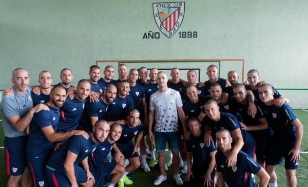 VIDEO Gestul emoţionant făcut de jucătorii lui Athletic Bilbao pentru a-şi susţine un coechipier bolnav de cancer