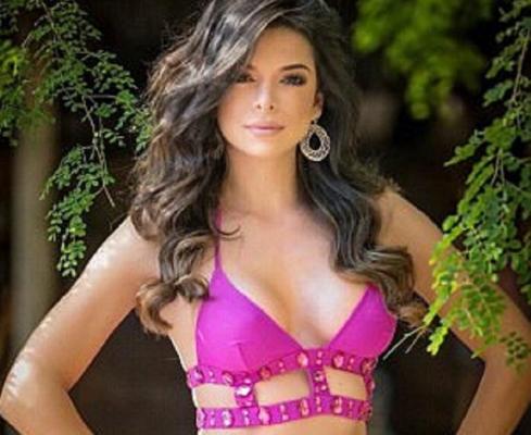 O profesoară renunţă la catedră, după ce a atras invidia mamelor elevilor săi! Tânără vrea acum titlul de MISS UNIVERSE