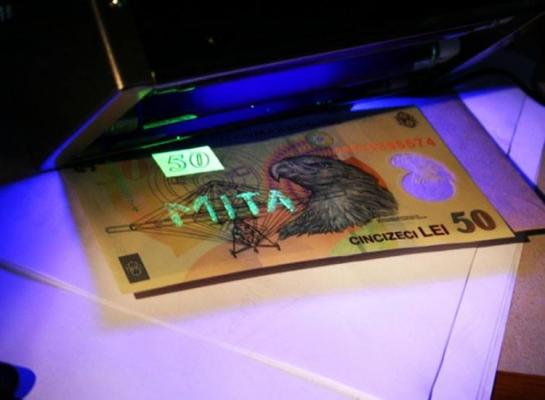 Poliţiştii de la Rutieră încă practică şpaga! Doi agenţi din Constanţa au fost prinşi în FLAGRANT!