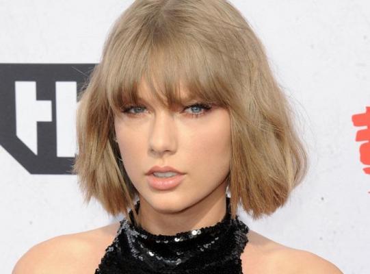 Taylor Swift, în lacrimi! Decizia luată în procesul intentat unui DJ care a agresat-o în 2013
