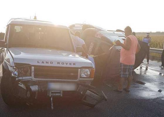 Accident teribil pe Autostrada Soarelui, provocat de un şofer băut, care a blocat și circulația