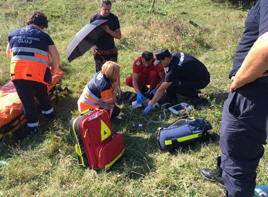 Un copil de 8 ani se zbate între viață și moarte după ce a căzut ÎN CAP într-o fântână - FOTO