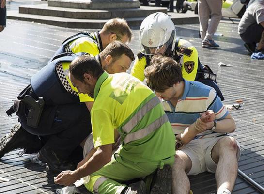 Povestea INCREDIBILĂ a unui român rănit în atentatul de la Barcelona! Abia își ceruse iubita în căsătorie și celebra momentul pe Las Ramblas!