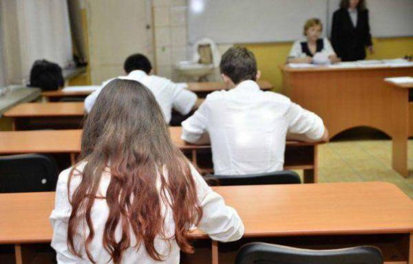 A început SESIUNEA DE TOAMNĂ a BACALAUREATULUI. Azi, proba scrisă la Limba şi literatura română