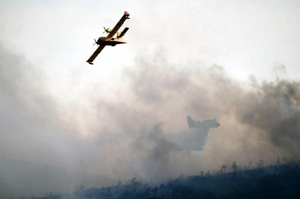 Incendii de vegetaţie şi temperaturi extreme în Franţa. MAE a emis o nouă atenţionare de călătorie pentru români