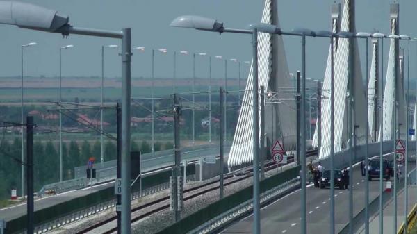 Atenţie şoferi: Circulaţia pe podul Calafat-Vidin va fi întreruptă vineri