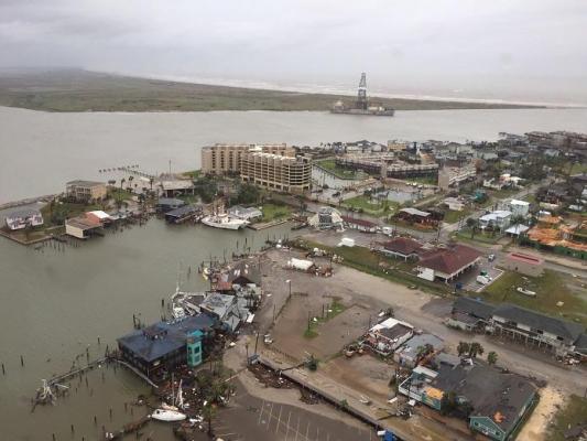 Bilanţ tot mai negru în urma uraganului Harvey. Numărul victimelor decedate a crescut la 18. IMAGINI DRAMATICE din misiunile de salvare