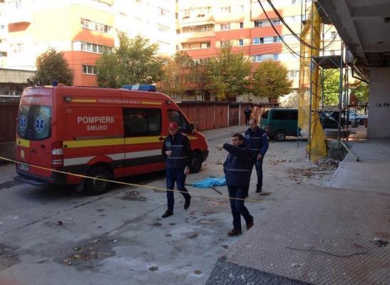 TRAGEDIE. Un bărbat de 45 de ani s-a aruncat de la etajul 10 al unui hotel după ce a rămas fără serviciu!