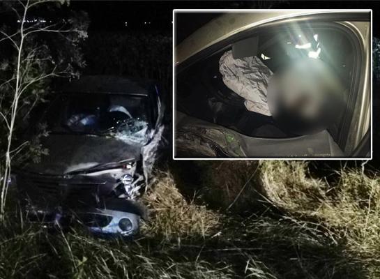 ACCIDENT GROAZNIC în 'CURBA MORȚII'. Doi bărbați AU MURIT PE LOC după ce s-au izbit cu mașina de un copac - GALERIE FOTO