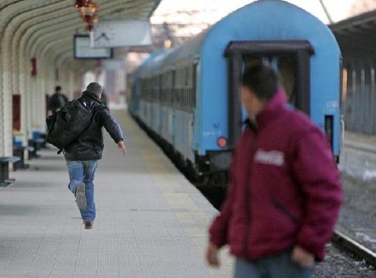 ALERTĂ la Timişoara! Încă un grup de imigranţi, prinşi de poliţişti într-un tren