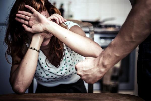 Violența în familie va fi pedepsită cu închisoarea, chiar dacă părțile se împacă și renunță la acuzații!