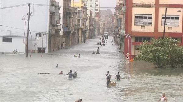 Imagini-șoc din Capitala Cubei, după Uraganul Irma: Havana face concurență Veneției