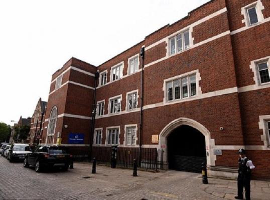 SCANDAL în Marea Britanie! O femeie a fost arestată, după ce ar fi reușit să intre în școala unde învață prințul George fără a întâmpina vreo problemă (VIDEO)