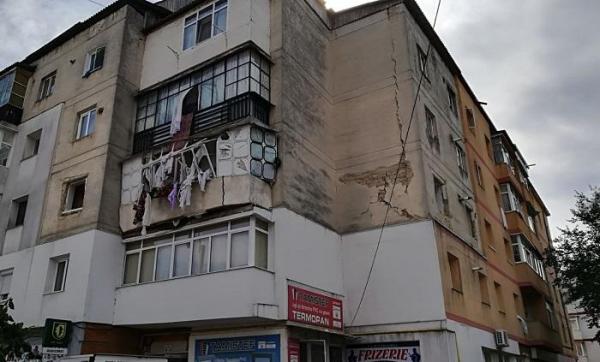 EXPLOZIE puternică într-un apartament, la Botoșani. Zeci de oameni au fost EVACUAȚI! Sunt VICTIME!