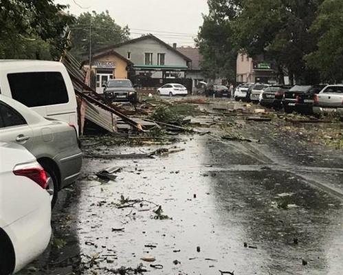 Reacția Președinteui Iohannis, după furtuna devastatoare din vestul țării: Sunt profund marcat