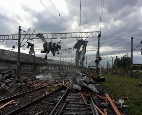 Trafic feroviar PARALIZAT în Timiş, din cauza unei pene de curent! Mai multe trenuri de călători staţionează în gări