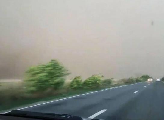 Clipe de GROAZĂ pentru şoferii prinşi în trafic de FURTUNA CRIMINALĂ de la Timişoara - VIDEO ŞOCANT