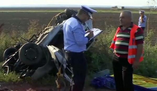 GRAV accident în lanț pe DN 2, soldat cu doi MORŢI şi o persoană rănită