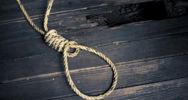 TRAGEDIE FĂRĂ MARGINI. O elevă de 16 ani şi-a pus ŞTREANGUL de GÂT dintr-un motiv INCREDIBIL!