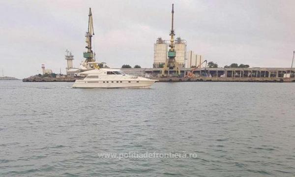 Aproape 250.000 de pachete de ţigări de contrabandă, găsite de Poliţia de Frontieră la bordul unui yacht!