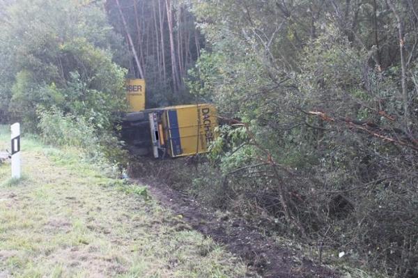 Accident violent provocat de un şofer român de TIR în Germania, soldat cu pagube de 50 de mii de Euro