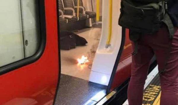 Haos la metroul din Londra, în urma unei explozii. Cauza deflagraţiei e complet surprinzătoare