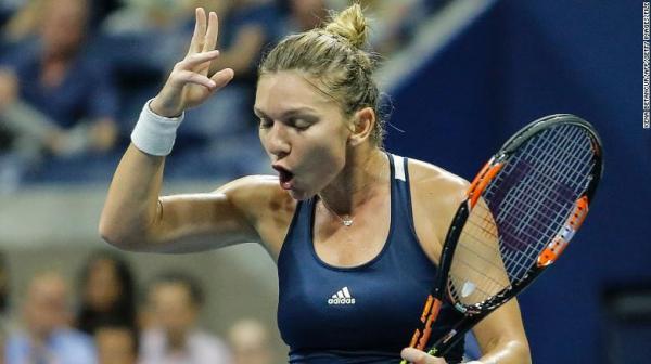 Simona Halep, cădere nervoasă în meciul dezastruos de la Wuhan: "Proasta naibii!"