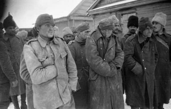 350 de soldaţi români care au murit la Stalingrad au fost reînhumaţi în Rusia