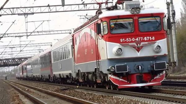 Probleme nesfârşite la CFR! Nouă trenuri au avut întârzieri şi mai mari de trei ore după o defecţiune