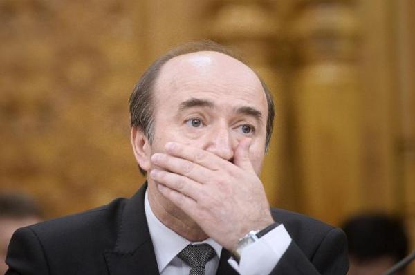 Atac la Tudorel Toader. Liberalii au depus moţiunea simplă împotriva ministrului Justiţiei