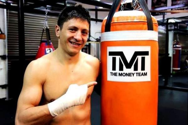 Boxerul băcăuan Ronald Gavril luptă mâine noapte cu David Benavidez, pentru titlul de campion mondial WBC la categoria super-mijlocie