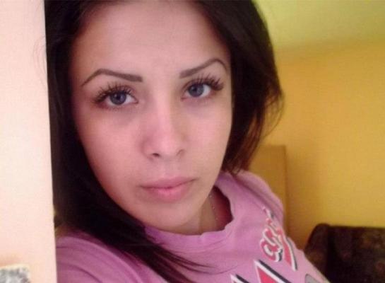 Val de mesaje sfâşietoare după moartea Cristinei Manea, tânăra mămică din Piteşti răpusă de cancer. "Puiuț micuț, ai rămas fără mami! Mi se rupe sufletul..."