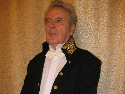 Celebrul academician Nicolae Edroiu, găsit mort în mașină, chiar în fața Institutului de Istorie din Cluj! Profesorul a fost descoperit "într-o poziție nefirească"