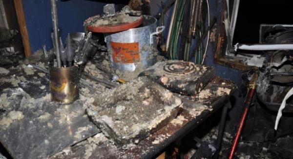 O butelie a explodat într-o casă din judeţul Brăila. Două persoane au ajuns la spital, cu arsuri