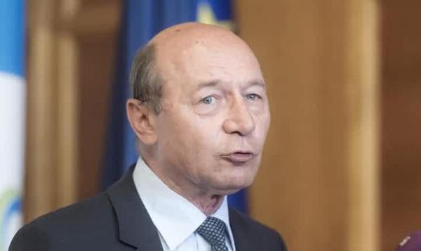 Băsescu îl atacă violent pe Dragnea, după demisia Premierului Tudose
