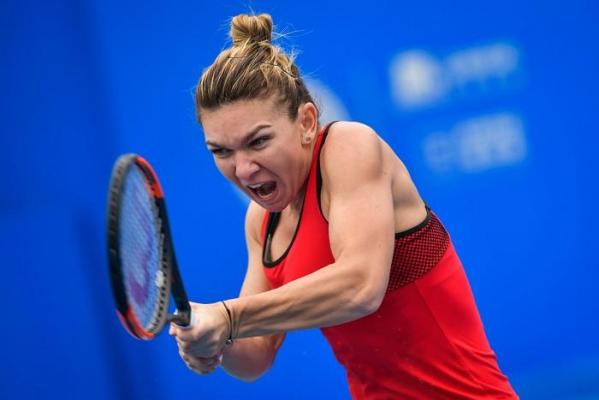 Simona Halep, calificare cu emoţii la Australian Open. Românca s-a accidentat în primul tur: 'Sunt îngrijorată un pic'