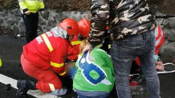 Grav accident pe Valea Oltului, soldat cu 4 victime, după ciocnirea a două maşini
