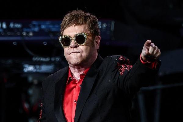 Sir Elton John renunţă la turnee, după 49 de ani de carieră: "Am decis în sfârşit că viitorul meu se odihneşte..."