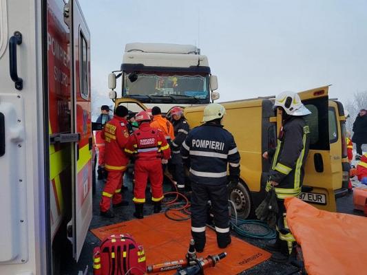 Accident înfiorător la ieşirea din Vlădeni, după o depăşire inconştientă! Sunt mai multe victime, DN1 este blocat total