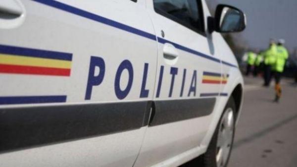 Un poliţist din Giurgiu e judecat pentru că l-a dus cu propria maşină la petrecere pe tâlharul pe care trebuia să îl păzească şi care era arestat la domiciliu