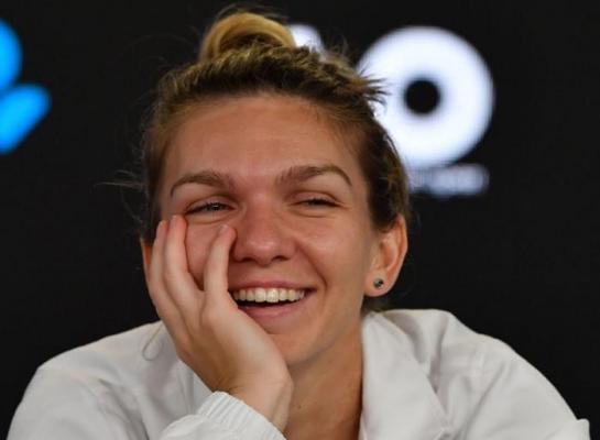 Simona Halep a venit zâmbind la conferinţa de presă, după finala pierdută la Australian Open