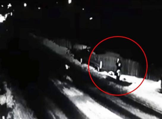 O tânără de 18 ani din Tarcău a fost ucisă pe loc de un şofer începător care conducea cu peste 130 de km/h (Video)
