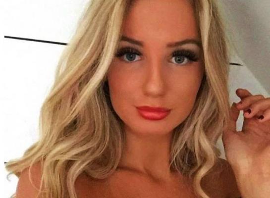 O tânără a fost lovită cu o sticlă în cap, într-un club, de un bărbat pe care nu l-a lăsat să o pipăie (Foto)