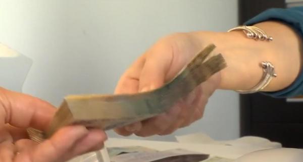 Veşti pentru românii cu rate în lei. Indicele Robor a atins un nivel cu totul neaşteptat!