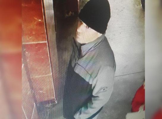 Fetița abuzată de pedofilul din lift a fost dusă de părinți la INML. Ce au descoperit medicii legiști după consultație